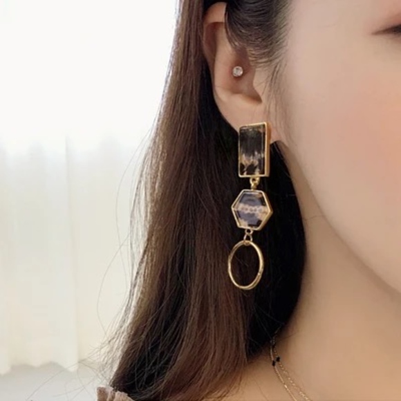 Leopard Print Geometric Hoop Stud Gold Earrings - Picture 3 of 8